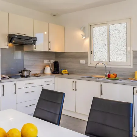Villa Prunete - Maison De Avec Jardin A Prunete