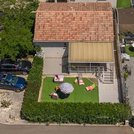 Villa Prunete - Maison De Avec Jardin A Prunete *